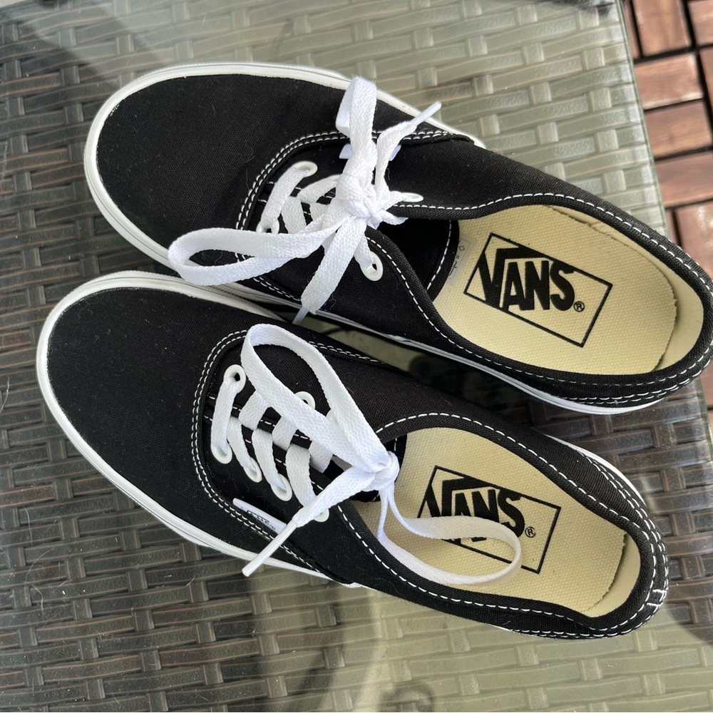 VANS Authentic Shoe